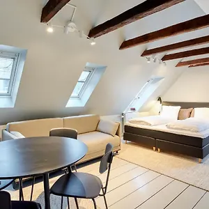 Perfect For Friends & Families In Lägenhet