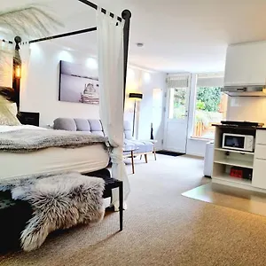 Neptun Studio-apartment With Terrace. Kopenhagen
