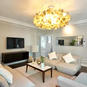 220sqm Designer - Center - Private Balcony Lägenhet